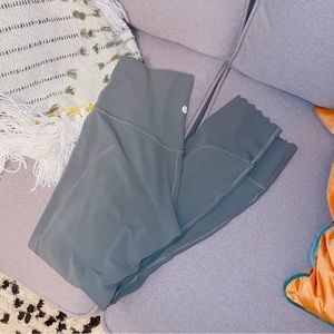 SOLD❤️‍🩹Lululemon super high rise scalloped align leggings size 6